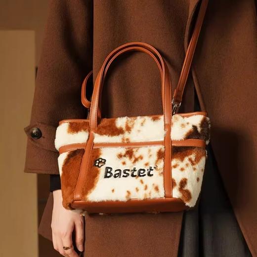 大英博物馆 盖亚·安德森猫和她的朋友们系列 毛绒拼接时尚手拎包斜挎包 商品图1