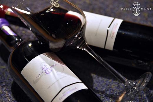 国产精品 新疆臻藏伊犁马瑟兰/赤霞珠干红葡萄酒750ml 商品图8