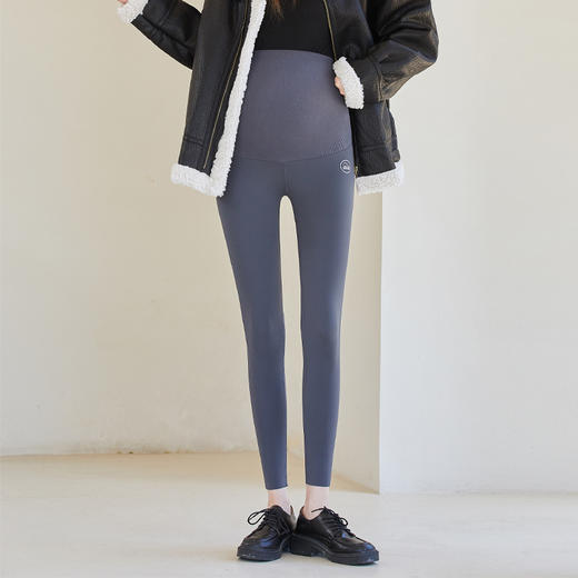 【孕妇装鲨鱼裤！云感无痕】春秋新款托腹裤，孕妇鲨鱼裤打底裤芭比裤，润肤裸感 ，舒适贴合，彰显魅力曲线，柔软顺滑。搭配任何上衣，打造时尚妈妈气质 商品图6