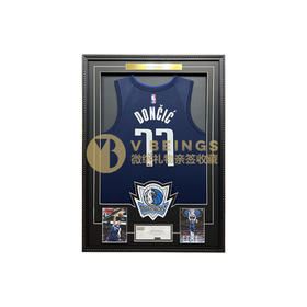 收藏系列 东契奇 独行侠队77号深蓝色 亲笔签名球衣