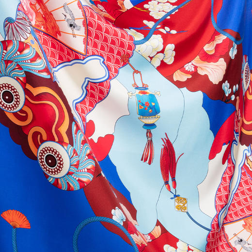 故宫博物院 连年有鱼印花方巾 商品图1