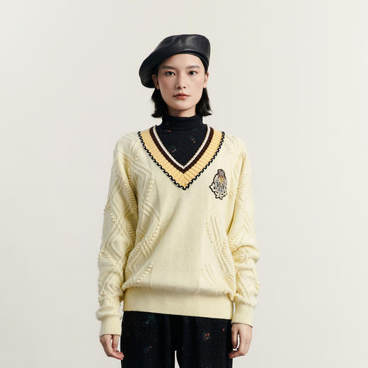 谜底V领套头毛衣女2023冬季新款老钱风宽松刺绣针织衫女234MZ1859 商品图0