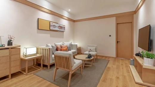 【峨眉山·花间观山月酒店】299抢住792元Loft汤池房，499享花间双卧汤池房，699享花间三卧汤池房套餐！周末不加价！有效期至2023.12.28 商品图7