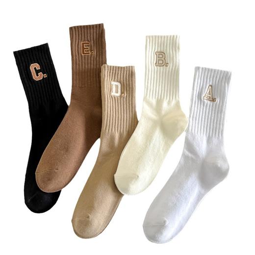 【49.9/五双！柔软刺绣棉袜】全棉袜子女士中筒袜秋冬，纯棉字母堆堆袜学院风潮流长筒袜，展现潮流学院风。寒冷袭来，追求时尚与舒适并存 商品图9