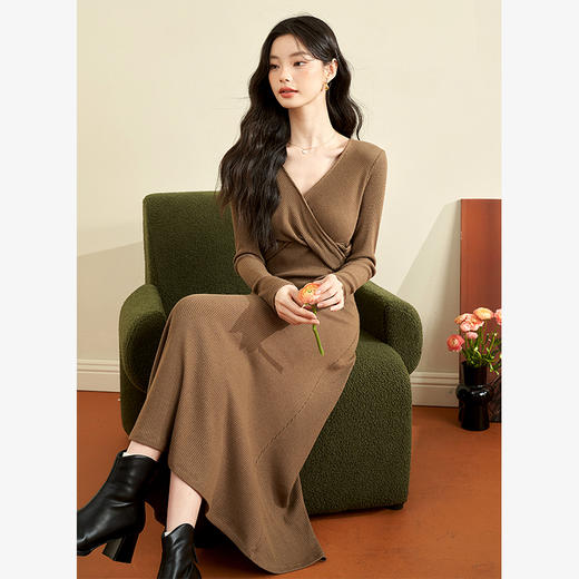 法式v领打底衫长袖针织连衣裙2023年秋冬季新款高级感长裙V2138647 商品图2