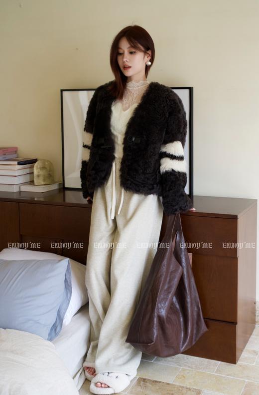 冬季林间麋鹿拼接皮草 154876582 商品图0