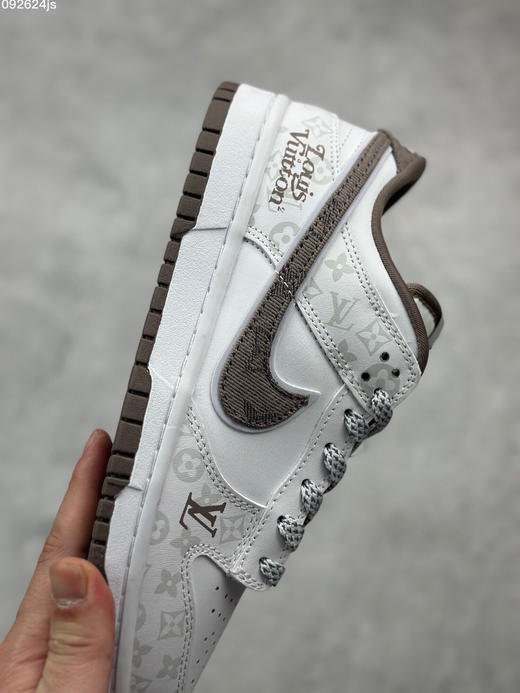 秋冬特惠💰430 官方定制款限量发售！公司级 Nike SB Dunk Low “ LV联名-深灰暗夜精灵 ” 高端定制 低帮休闲板鞋 商品图5