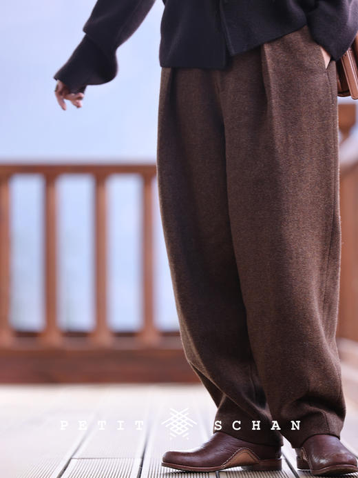 PETIT SCHAN小闪 CLO#381 British romance 英式浪漫 纯羊毛特种花式纱休闲萝卜西裤 商品图3
