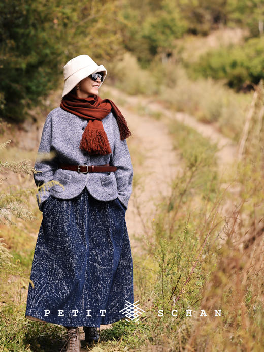 PETIT SCHAN小闪 CLO#378 reading letters 读信 针织纹理复合100%澳毛秋冬厚呢外套 商品图4