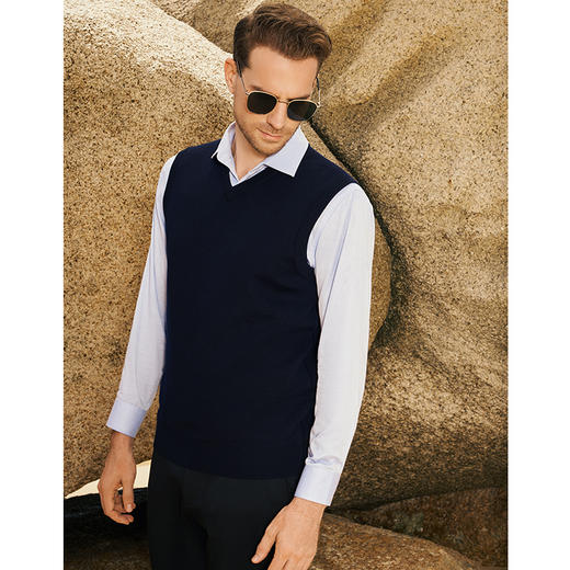 YvesFigarau伊夫·费嘉罗休闲毛背心 商品图1