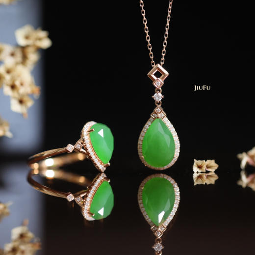 18K玫瑰金和田玉（碧玉）满钻戒指--臻爱/双面切割水滴7*10mm/苹果绿 商品图4