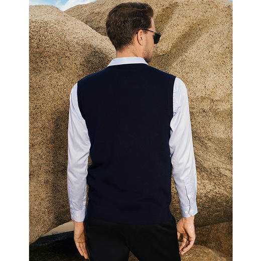 YvesFigarau伊夫·费嘉罗休闲毛背心 商品图2