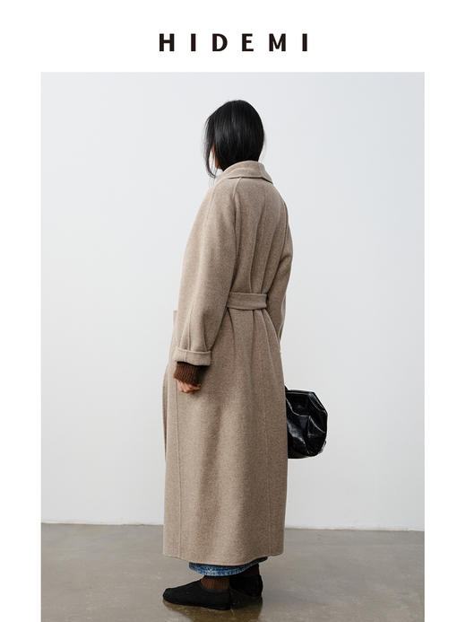 HIDEMI 澳洲美利奴羊毛粒绒翻领腰带设计感慵懒厚款燕麦夹花大衣 商品图5