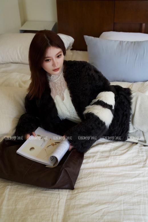 冬季林间麋鹿拼接皮草 154876582 商品图1