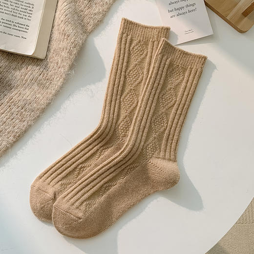 【29.9/抢三双！时尚百搭】菱格羊毛袜秋冬咖色系百搭纯色女袜，中筒袜子女保暖舒适冬季堆堆袜，温暖呵护 时尚和温暖的完美结合 商品图7