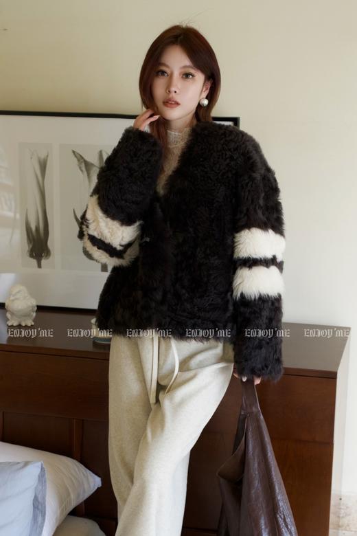 冬季林间麋鹿拼接皮草 154876582 商品图5