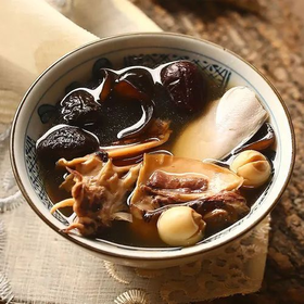 鲜美浓郁一碗汤丨入肝养血 入肾强志