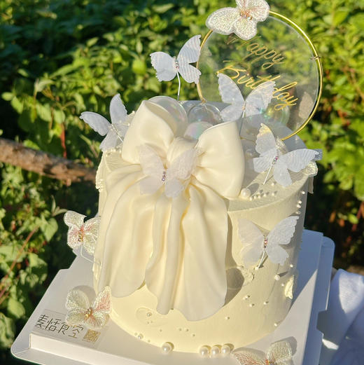 翻糖蝴蝶结梦幻蛋糕（提前2天预定）蝴蝶随机 商品图0