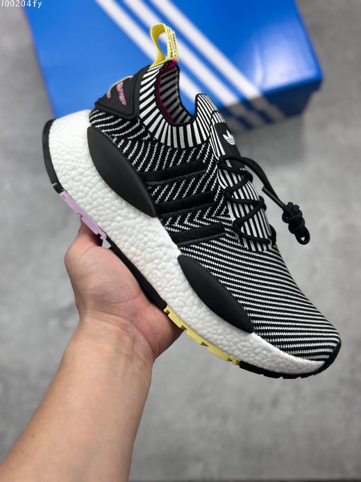 秋冬特惠💰420 阿迪达斯 Adidas NMD R-1 街头风经典百搭跑步鞋 商品图0