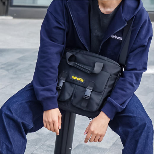 1024系列斜挎电脑包 商品图2