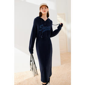 【严选】诗凡黎冬连帽字母印花针织连衣裙SEB190881