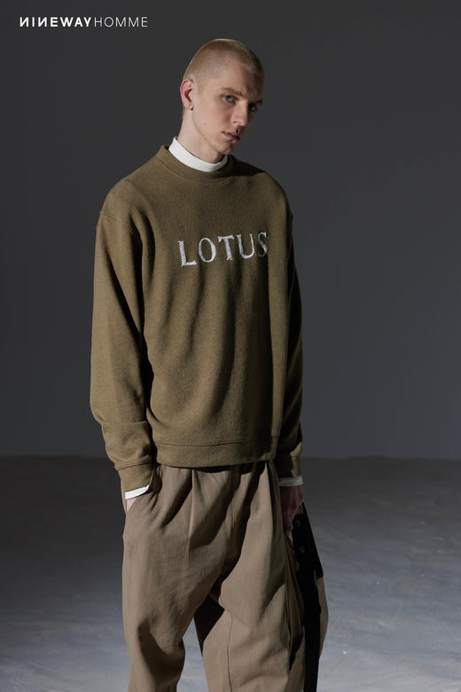 337318字母装饰长袖卫衣 商品图1