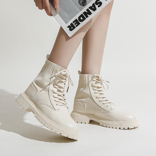 【优雅气质马丁靴！简单时尚】女秋季新款ins甜酷烟筒短靴，时尚百搭英伦风切尔西短靴子潮，甜美与酷帅并存，引领时尚潮流。舒适内里，轻盈脚感，走路时不累脚 hh 商品图3