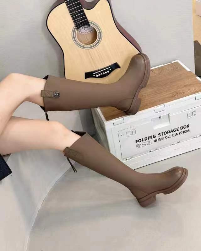 菲琳凡 15A3039咖色.35到39码，原价799元，现价399元