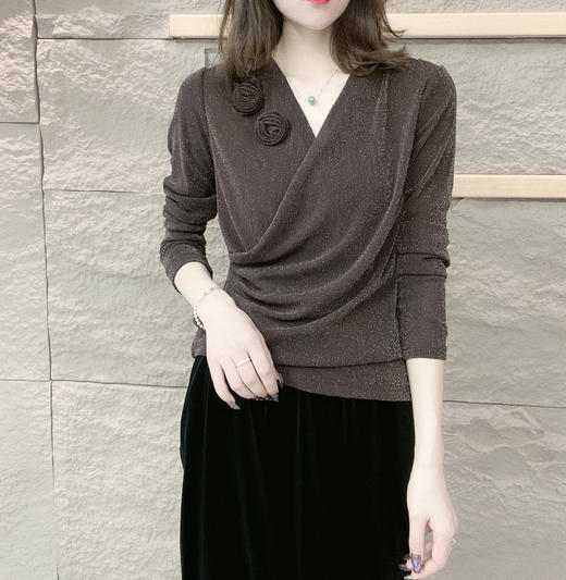 雀说 弹力网纱V领花朵打底衫长袖T恤AM01 商品图1