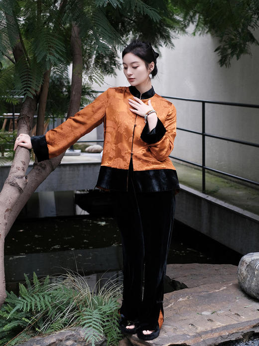 盛唐牡丹 |黑色丝绒松紧腰女裤 焦糖色裤脚口 商品图0