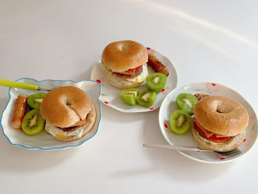 ‼️【下单满68元送1个，辣皮子米包1.3日🔚】（江浙沪满58元包邮/外省满88元包邮）低卡无油高品质贝果/碱水棒/红糖核桃肉桂卷/欧包/恰巴塔/米面包/黄油汉堡胚 商品图4