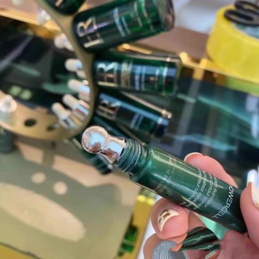 【买一送一】HR赫莲娜绿宝瓶眼霜新版 击退黑眼圈，点亮年轻眼周 商品图4