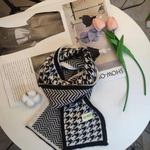 【冬季文艺范保暖围巾！韩系格子慵懒风】女保暖针织千鸟格学院风围脖，保暖又时尚 柔软围绕 温暖你的颈间 舒适柔软却不失时髦感 商品图4