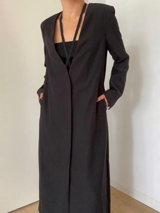 ranyepersonal｜coat 垫肩低胸系带后网纱拼接宽松西装大衣  [ 黑LELUXE22CO02 ] 商品图3