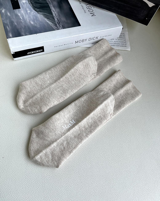 现货 THS 10.28-无 max家 点亮你的秋冬穿搭 羊毛材质中筒袜 4色 CU1126 商品图10