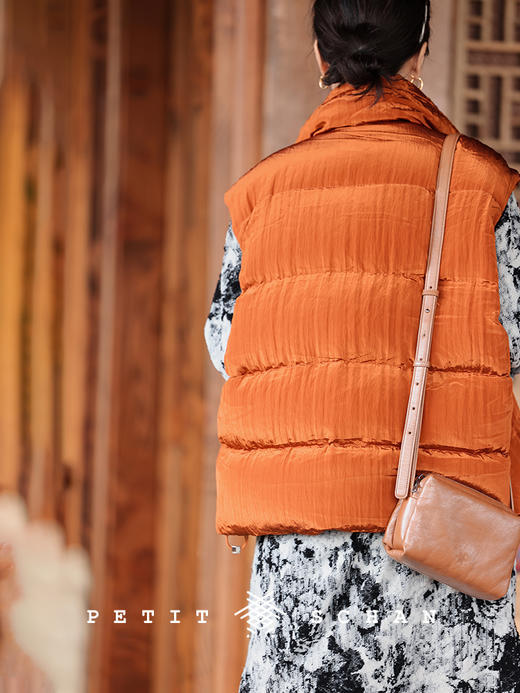 8000积分兑换  PETIT SCHAN小闪 satisfaction 包你喜欢 意大利进口头层油蜡皮高级通勤斜挎包 商品图6