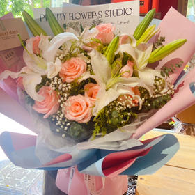 【甜蜜祝福】香水百合10朵➕粉玫瑰11朵➕满天星，时尚精品大花束