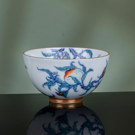 青花斗彩描金过墙九桃杯 商品图1