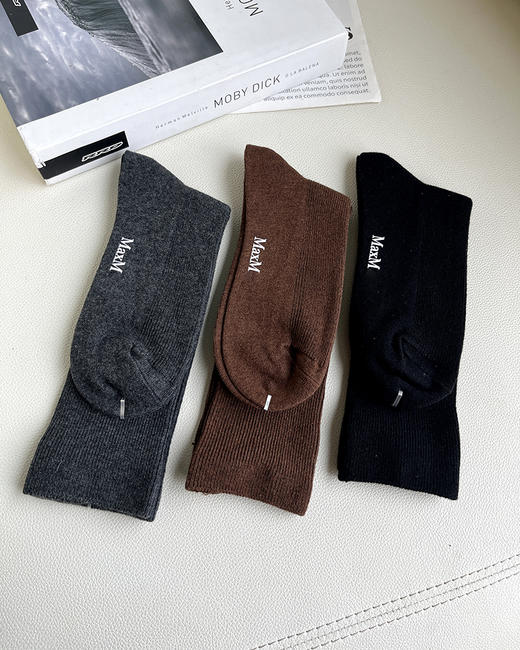 现货 THS 10.28-无 max家 点亮你的秋冬穿搭 羊毛材质中筒袜 4色 CU1126 商品图3