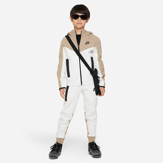 Nike Sportswear Tech Fleece 大童（男孩）全长拉链开襟连帽衫 FD3285 商品图4