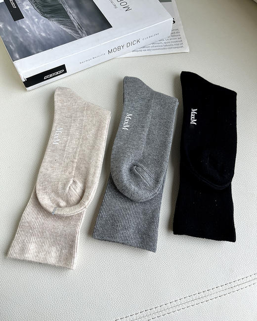 现货 THS 10.28-无 max家 点亮你的秋冬穿搭 羊毛材质中筒袜 4色 CU1126 商品图5