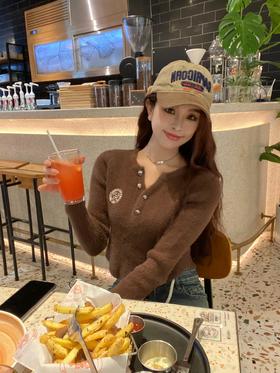 超爱的一件短针织衫，超显比例！！