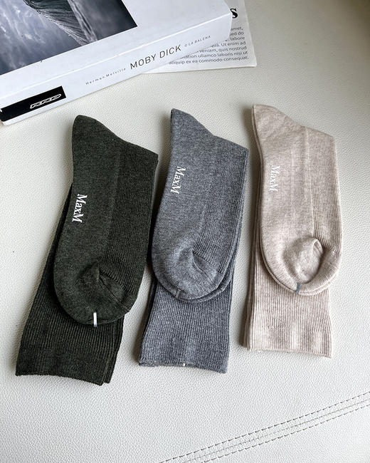 现货 THS 10.28-无 max家 点亮你的秋冬穿搭 羊毛材质中筒袜 4色 CU1126 商品图6