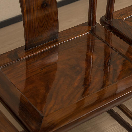 二十世纪 红木螭龙纹灯挂椅成堂（一堂四只） 商品图2