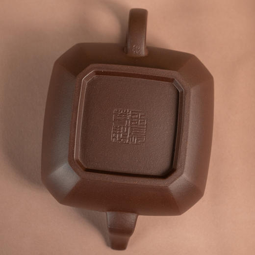 《抽角四方壶》 王长春 助理工艺美术师、优秀中青年陶艺家、工艺美术家协会、省陶瓷艺术委员会会员 商品图4