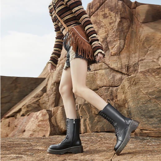 西遇长筒马丁靴女新款秋冬复古美式炸街机车靴棕色厚底短靴子D0034375 商品图2