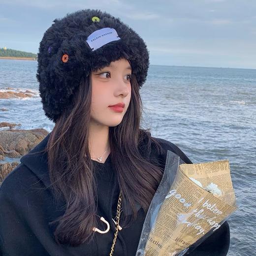 「黑白两色！韩版毛绒帽」韩版毛绒加厚针织帽纽扣点缀保暖帽可爱显脸小毛线帽冬季配饰 商品图1