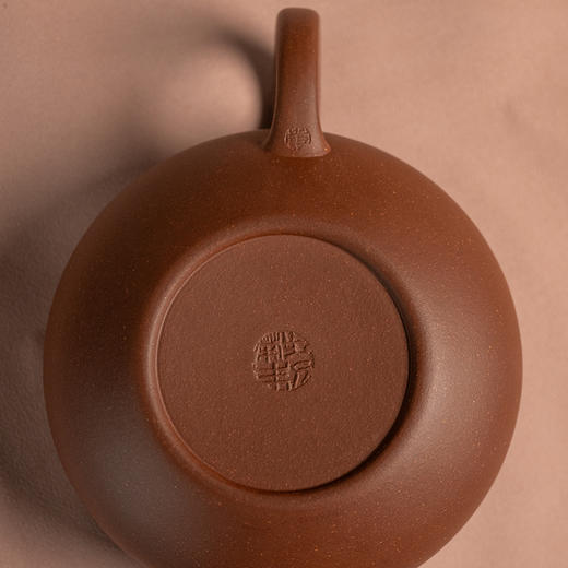 《玉璧壶》 殷步荣   当代宜兴一线实力派陶手、宜兴紫砂工艺厂资深紫砂制壶辅导老师、著名紫砂艺术家 商品图3