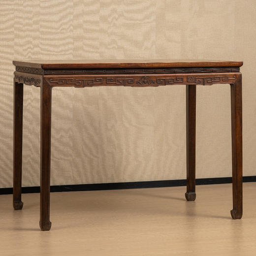 清 红木束腰马蹄腿回纹独板画桌 商品图4