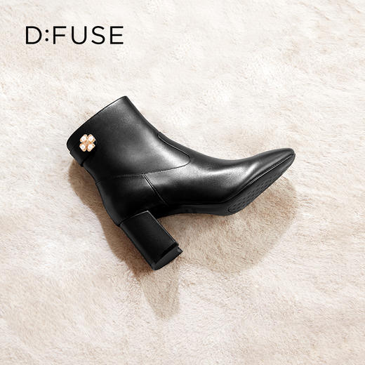 Dfuse迪芙斯冬季新款牛皮方头优雅花扣粗跟短靴女DF34116015 商品图10
